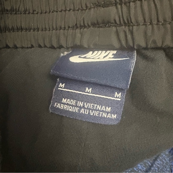 Womens Running Shorts Black Blue Sz M Pockets Elastic Waist Nike Athletic - Picture 5 of 9